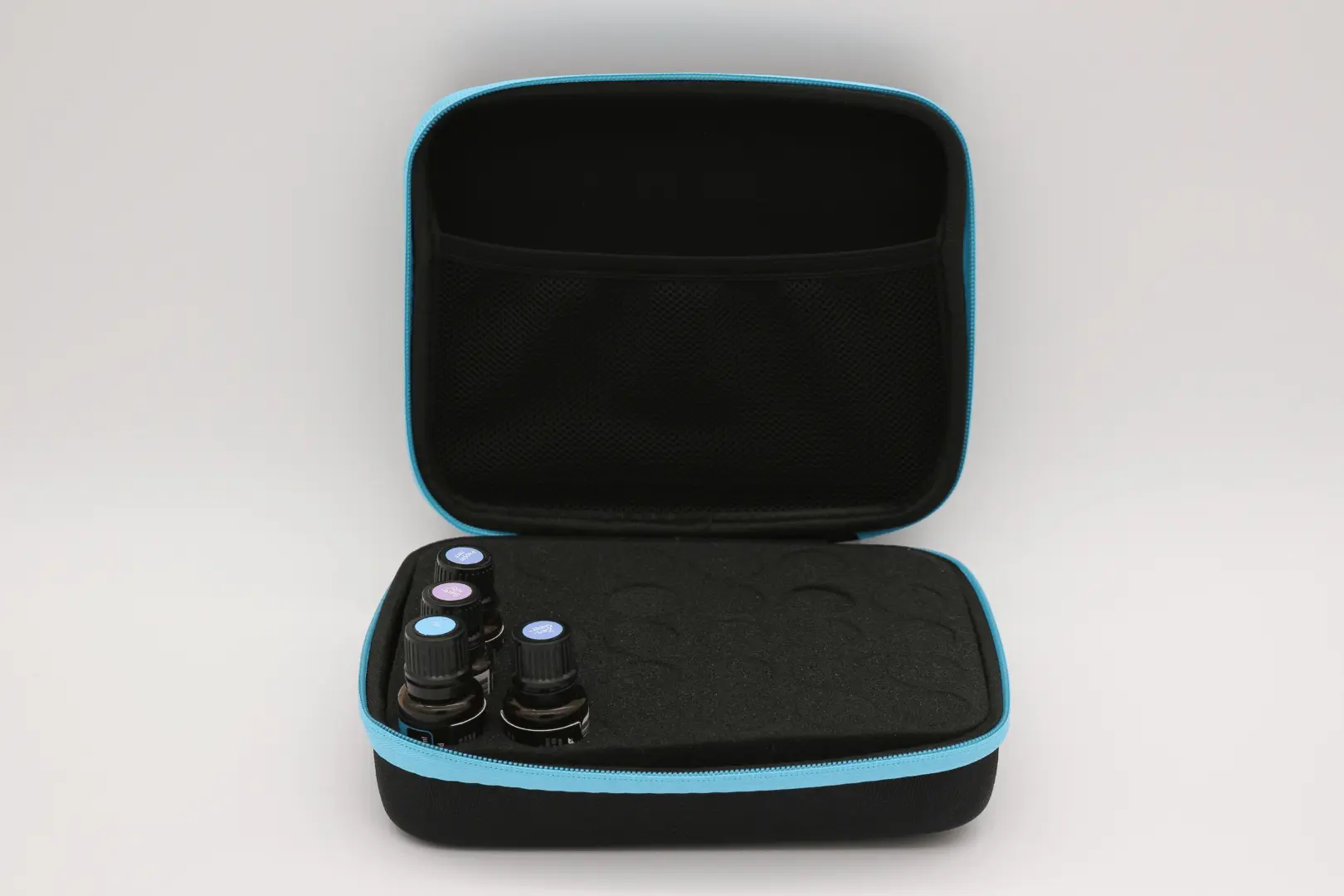 Travel case for 30 bottles – 15ml/10ml